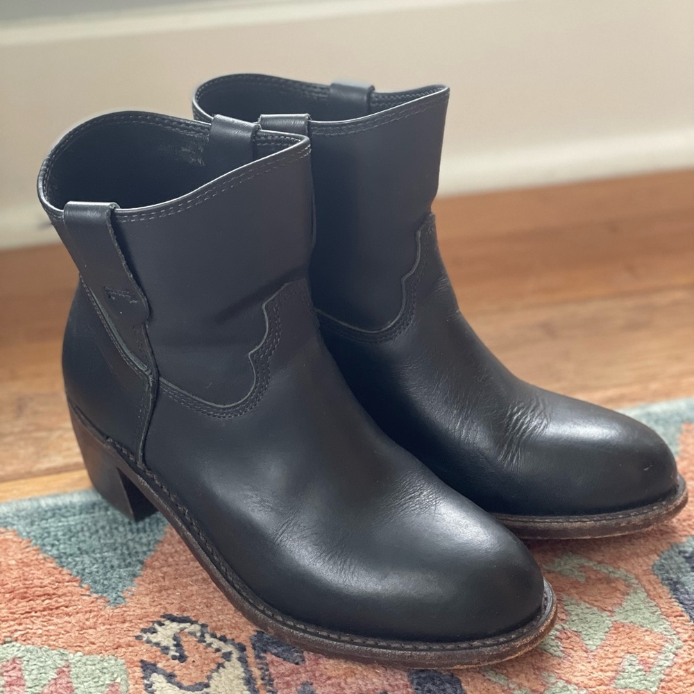 Redwing Boots Women’s 9